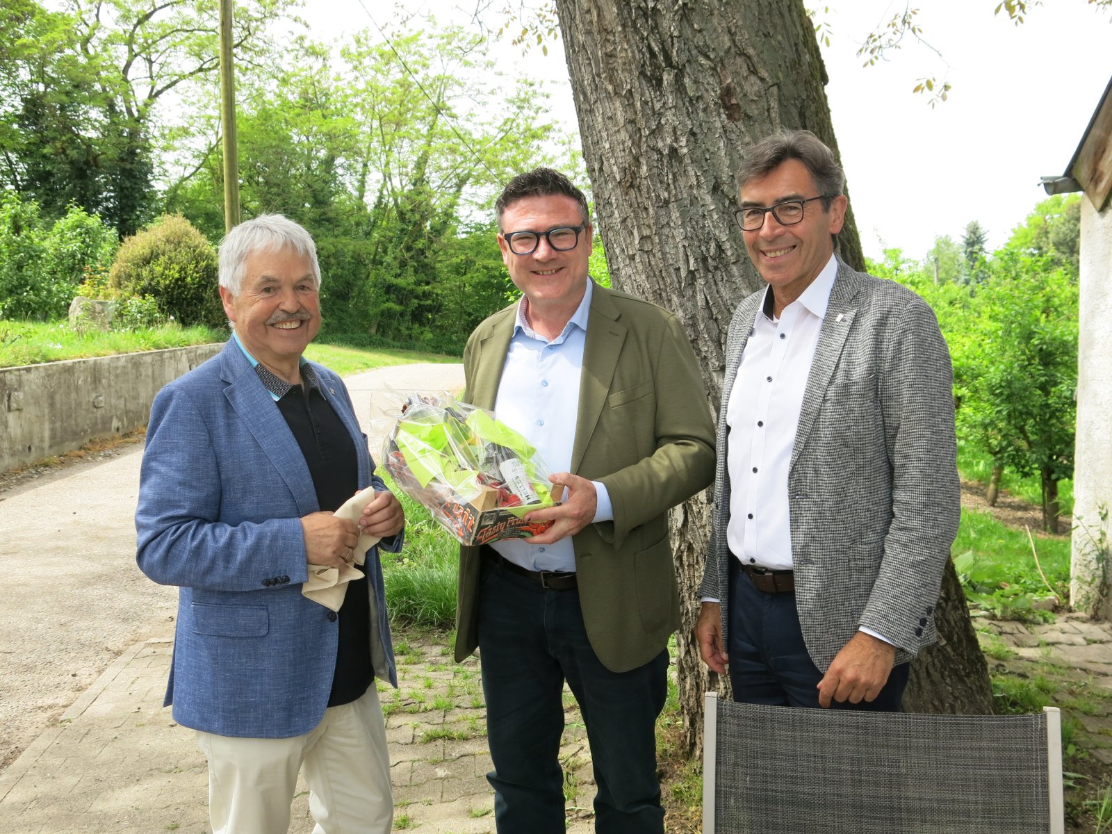 Obsthof Zink Besuch von Dr. Stefan Kaufmann